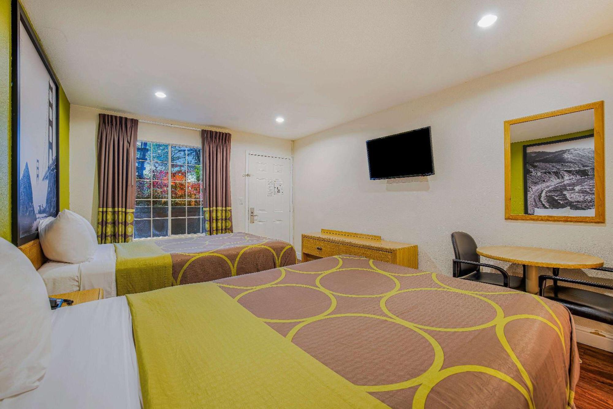 Super 8 By Wyndham Auburn Hotel Kültér fotó